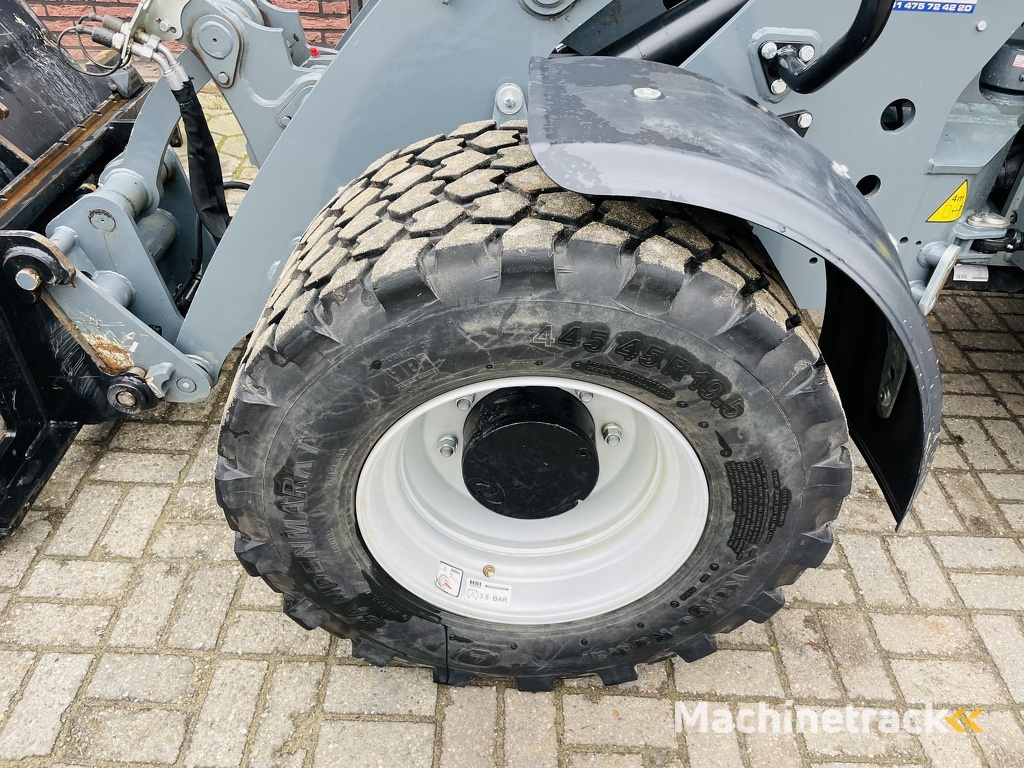 TE HUUR Giant G5000 5 T shovel / kniklader