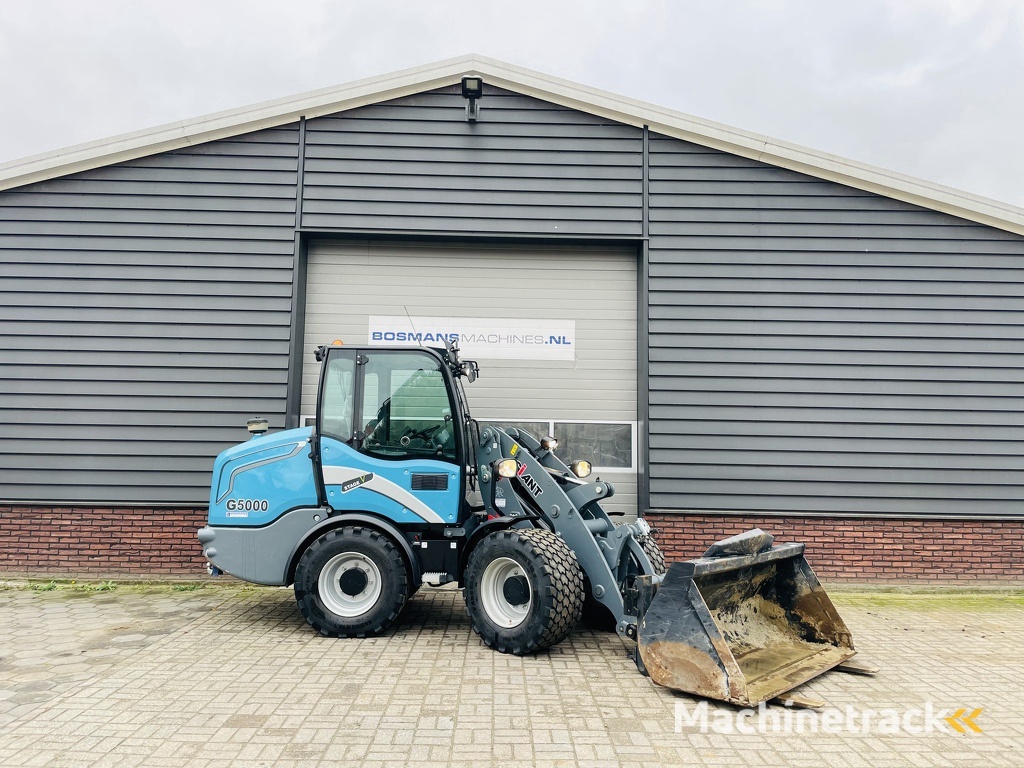 TE HUUR Giant G5000 5 T shovel / kniklader