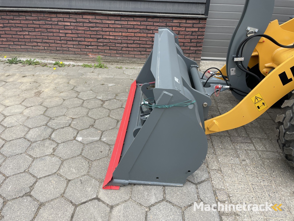 Liebherr L506 C compact shovel / kniklader NIEUW €775 LEASE