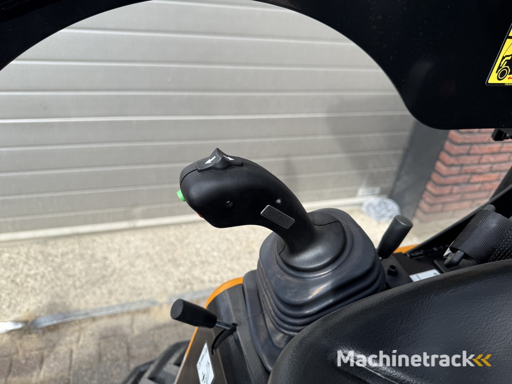 Giant G1500 L HD X-TRA minishovel / kniklader NIEUW