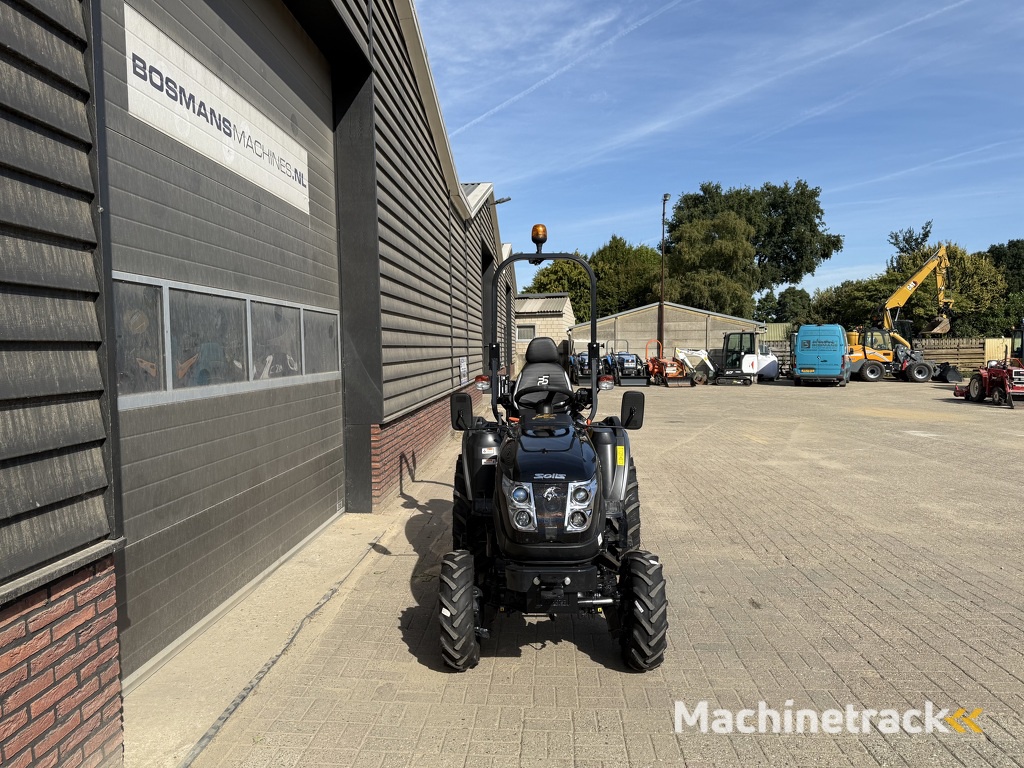 Solis 26 HST minitractor NIEUW black edition / brede agri banden