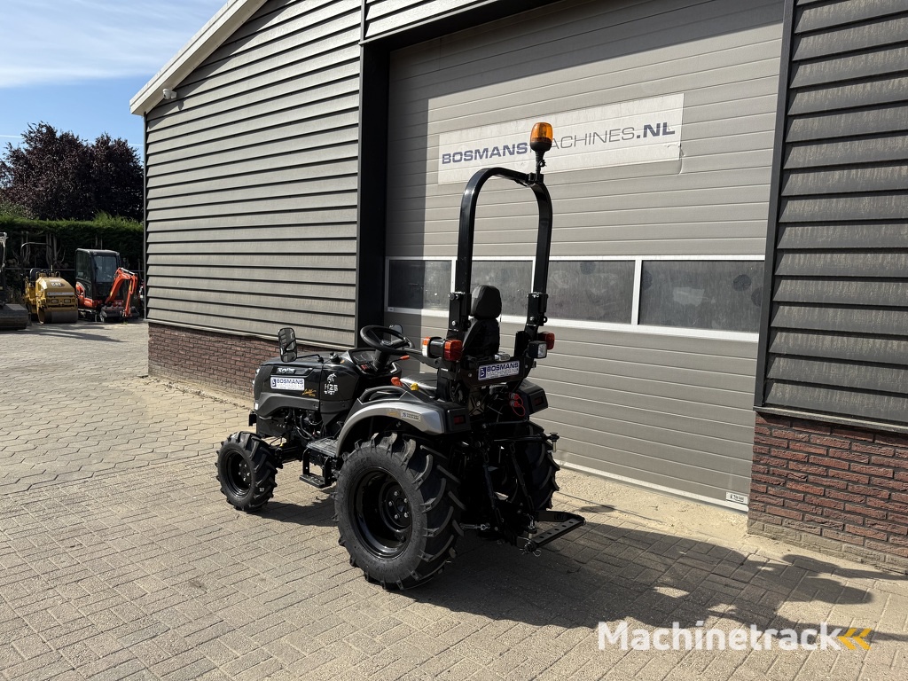 Solis 26 HST minitractor NIEUW black edition / brede agri banden