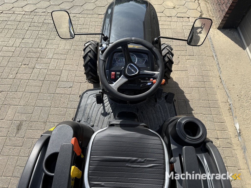 Solis 26 HST minitractor NIEUW black edition / brede agri banden