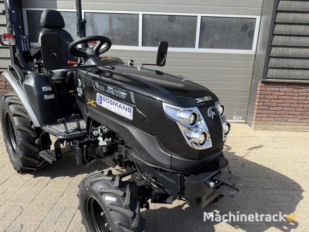 Solis 26 HST minitractor NIEUW black edition / brede agri banden