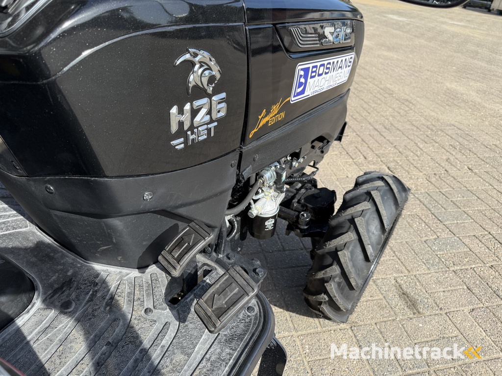 Solis 26 HST minitractor NIEUW black edition / brede agri banden