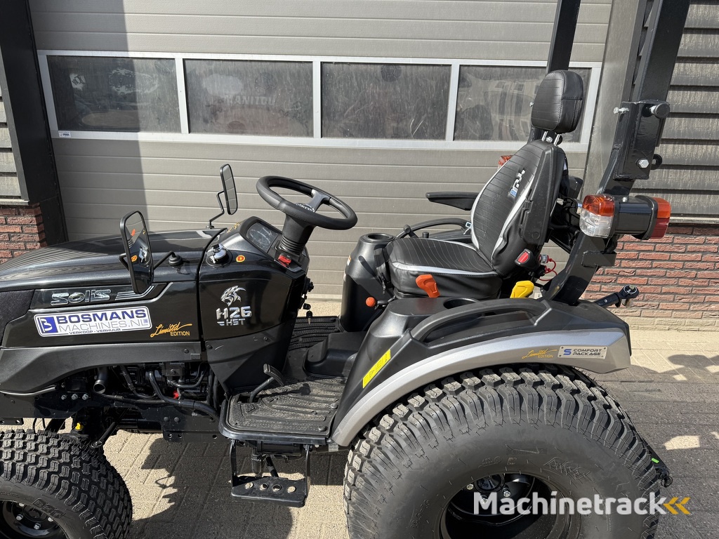 Solis 26 HST minitractor NIEUW BLACK EDITION hoge gazonbanden