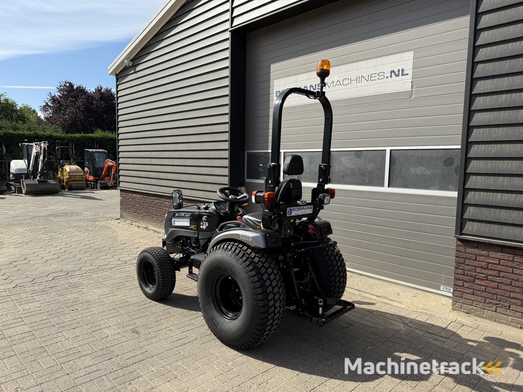 Solis 26 HST minitractor NIEUW BLACK EDITION hoge gazonbanden