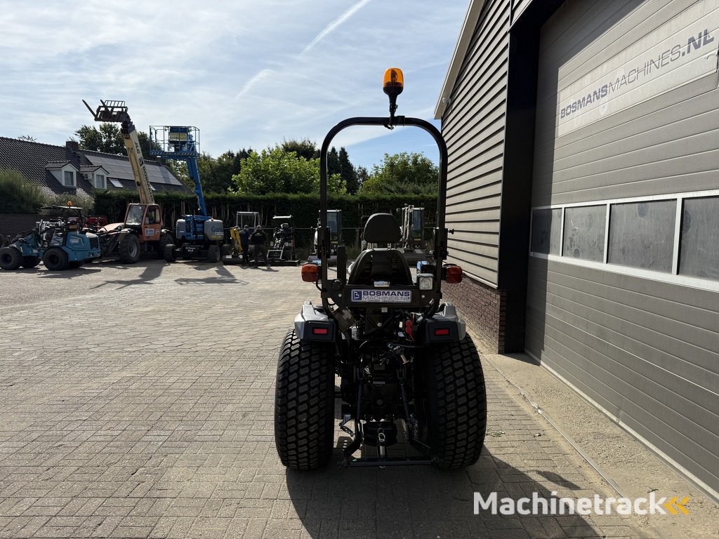 Solis 26 HST minitractor NIEUW BLACK EDITION hoge gazonbanden