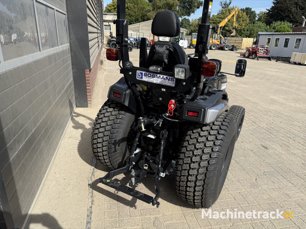 Solis 26 HST minitractor NIEUW BLACK EDITION hoge gazonbanden