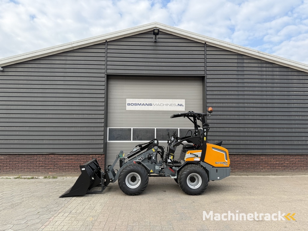 Giant G2700 HD X-TRA + minishovel / kniklader NIEUW