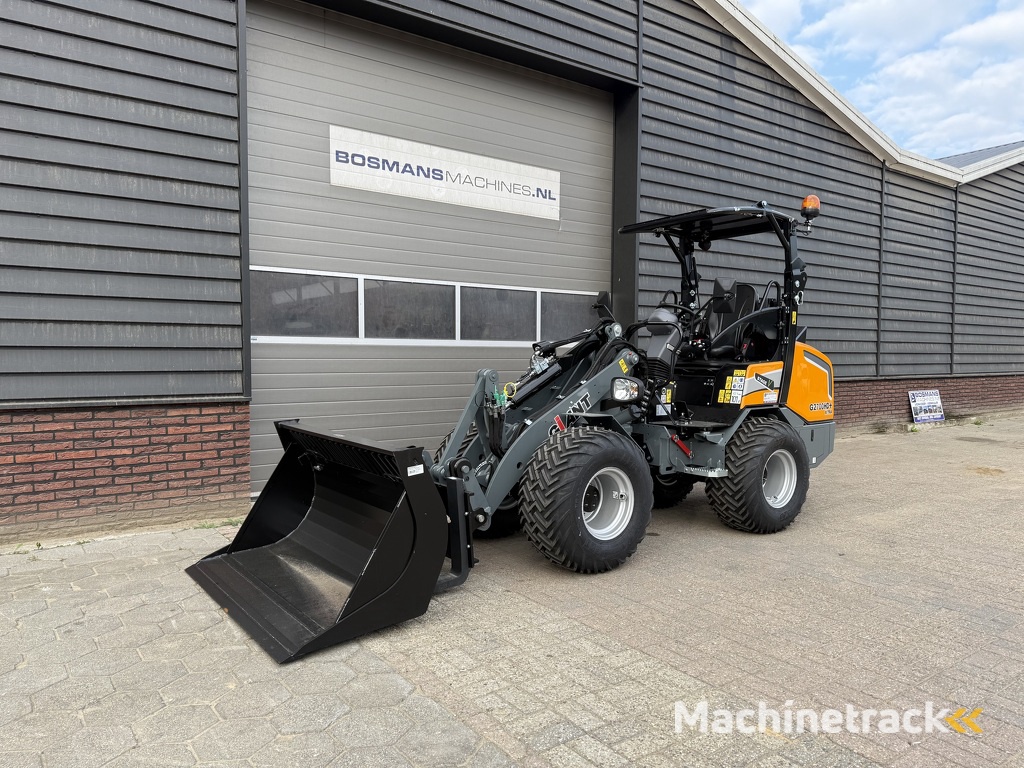 Giant G2700 HD X-TRA + minishovel / kniklader NIEUW