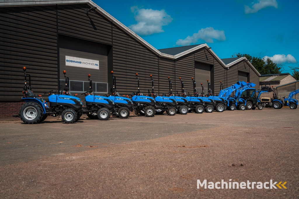 Solis 26 HST minitractor NIEUW BLACK EDITION hoge gazonbanden