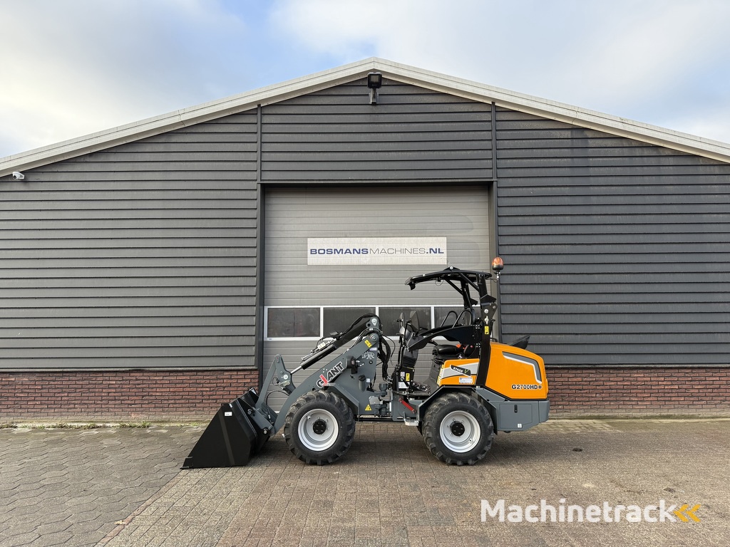 Giant G2700 HD + minishovel / kniklader NIEUW