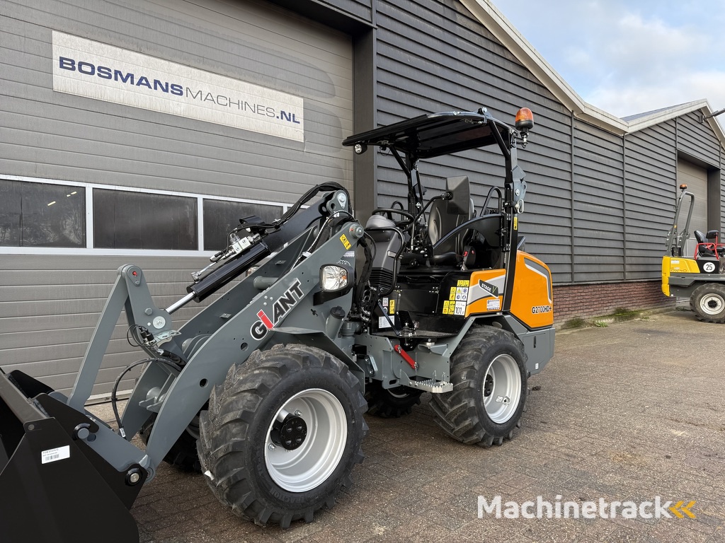 Giant G2700 HD + minishovel / kniklader NIEUW