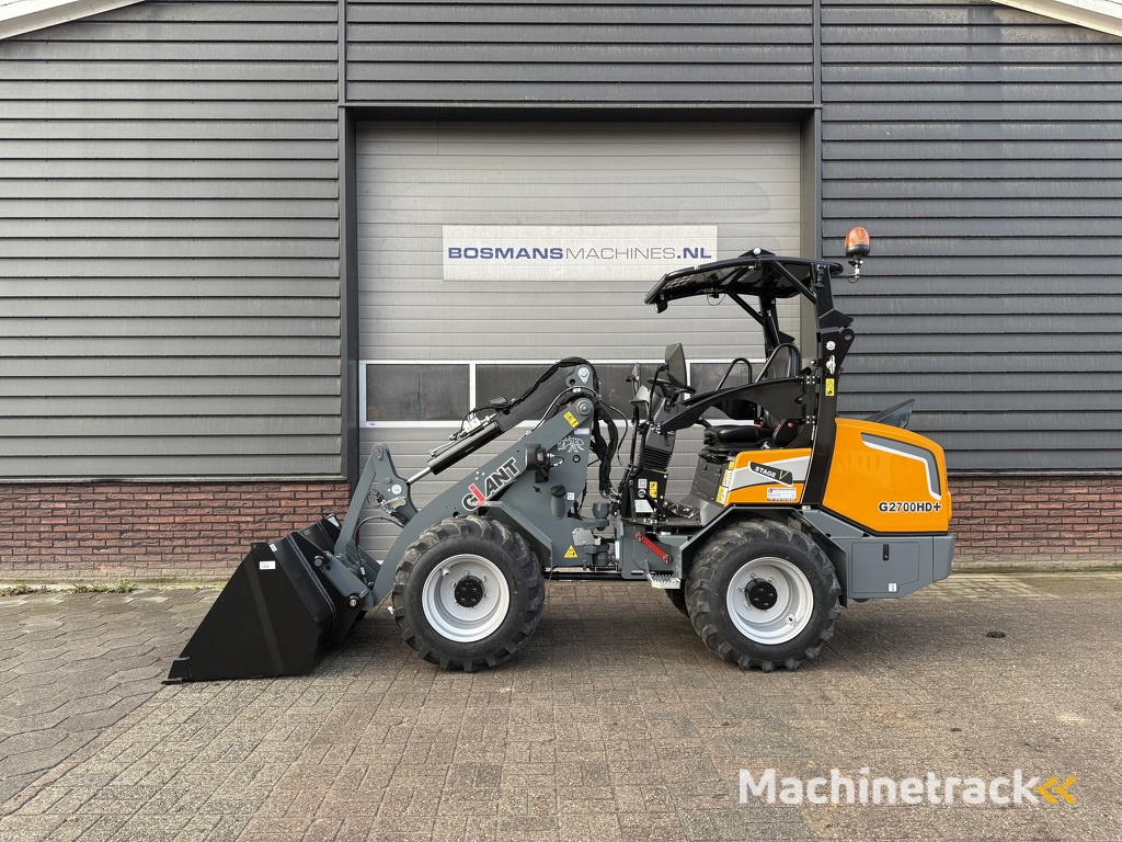 Giant G2700 HD + minishovel / kniklader NIEUW