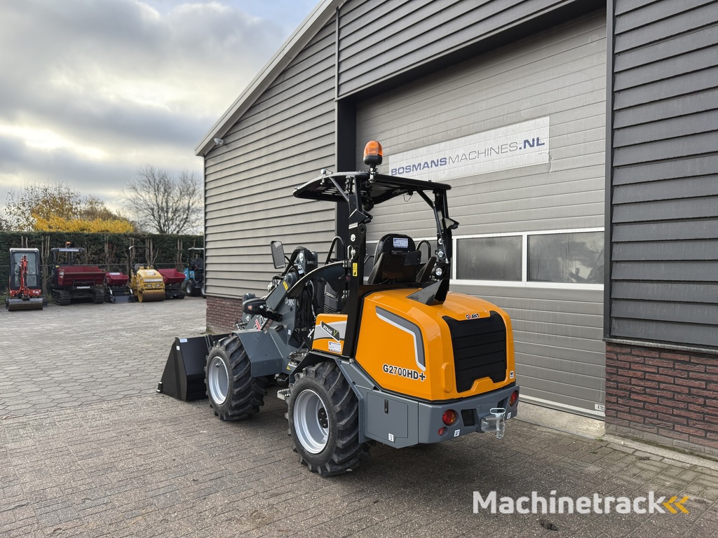 Giant G2700 HD + minishovel / kniklader NIEUW
