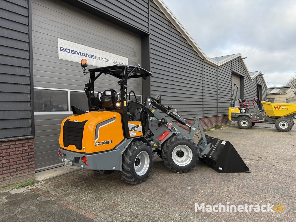 Giant G2700 HD + minishovel / kniklader NIEUW