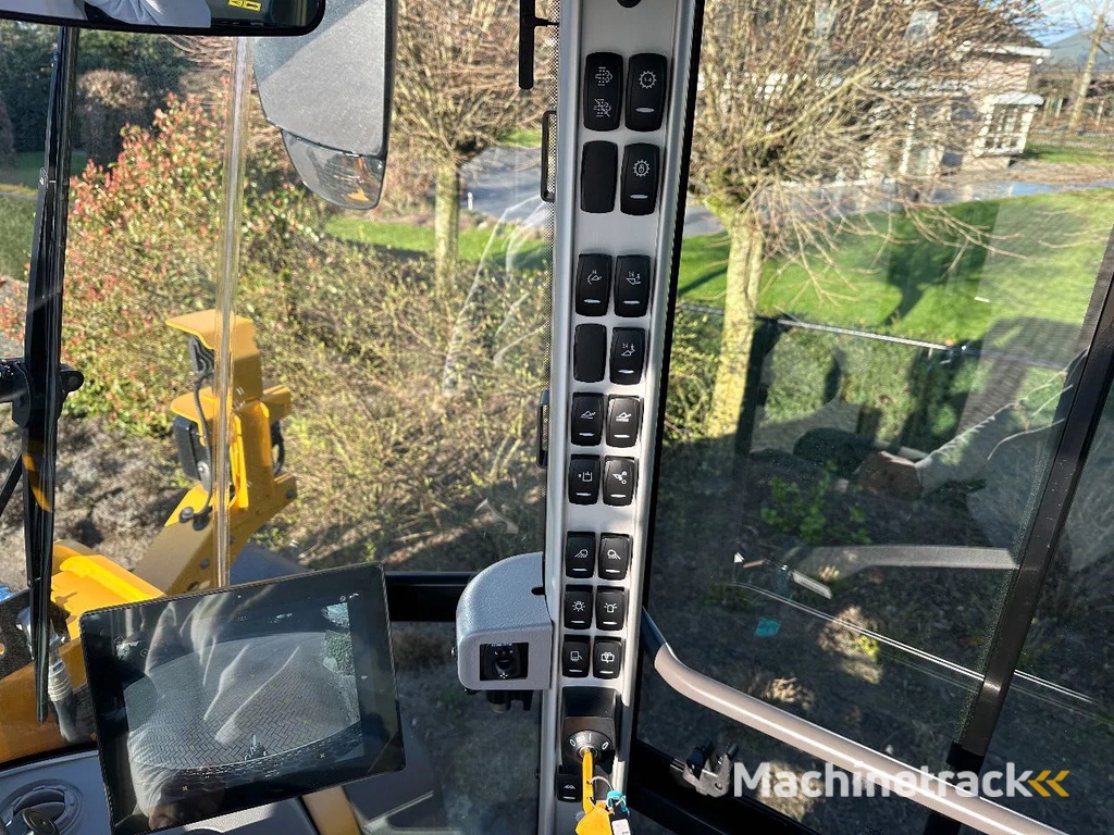 Volvo L120 H2 longboom UNUSED