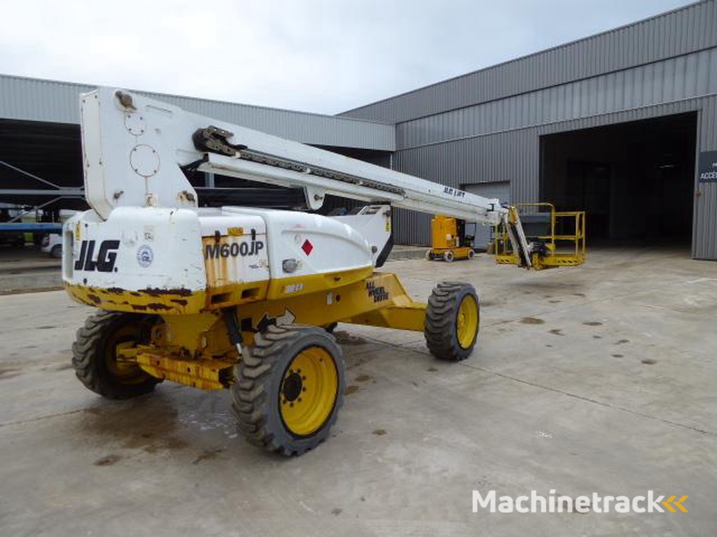 JLG M600-JP