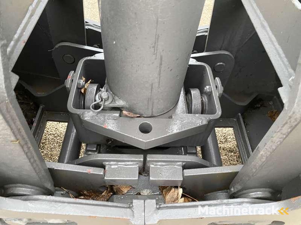 AUTRE 650mm - ouverture 1550mm - 14 / 18 Tonnes