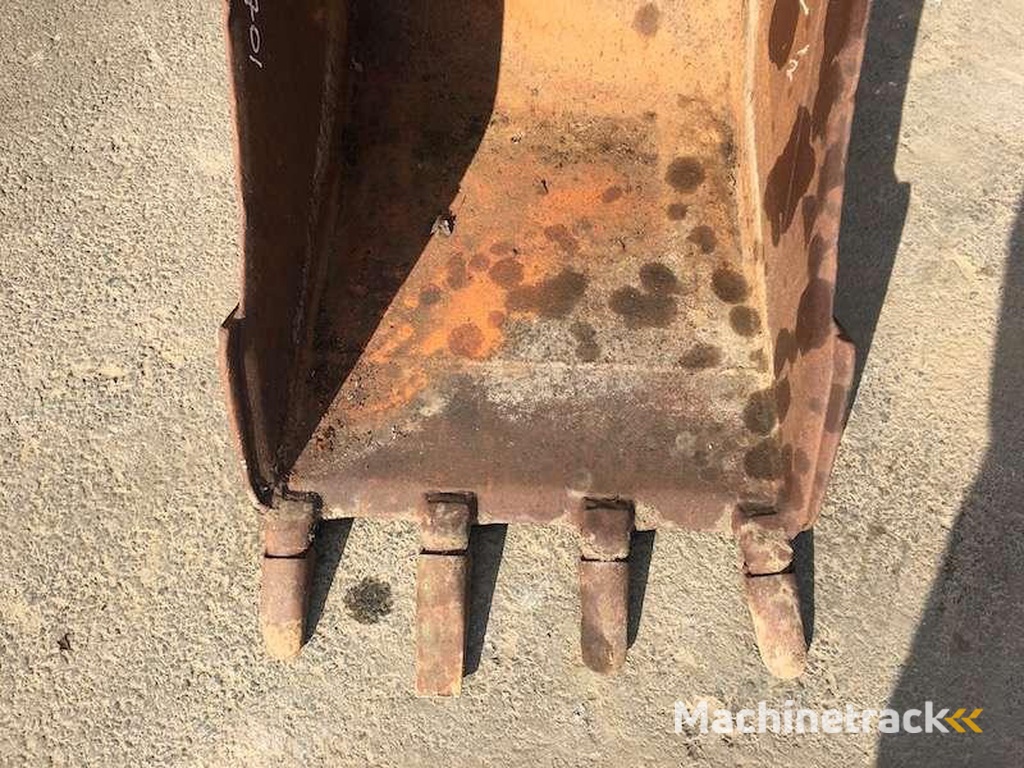 Case tractopelle-600mm