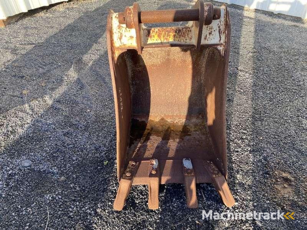 Caterpillar 570mm-type-tractopelle