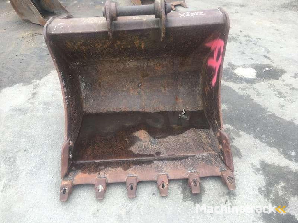 Fermec 890mm-Tractopelle-Fermec