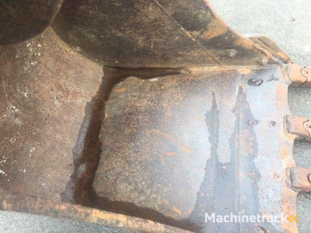 Fermec 580mm-tractopelle-FERMEC