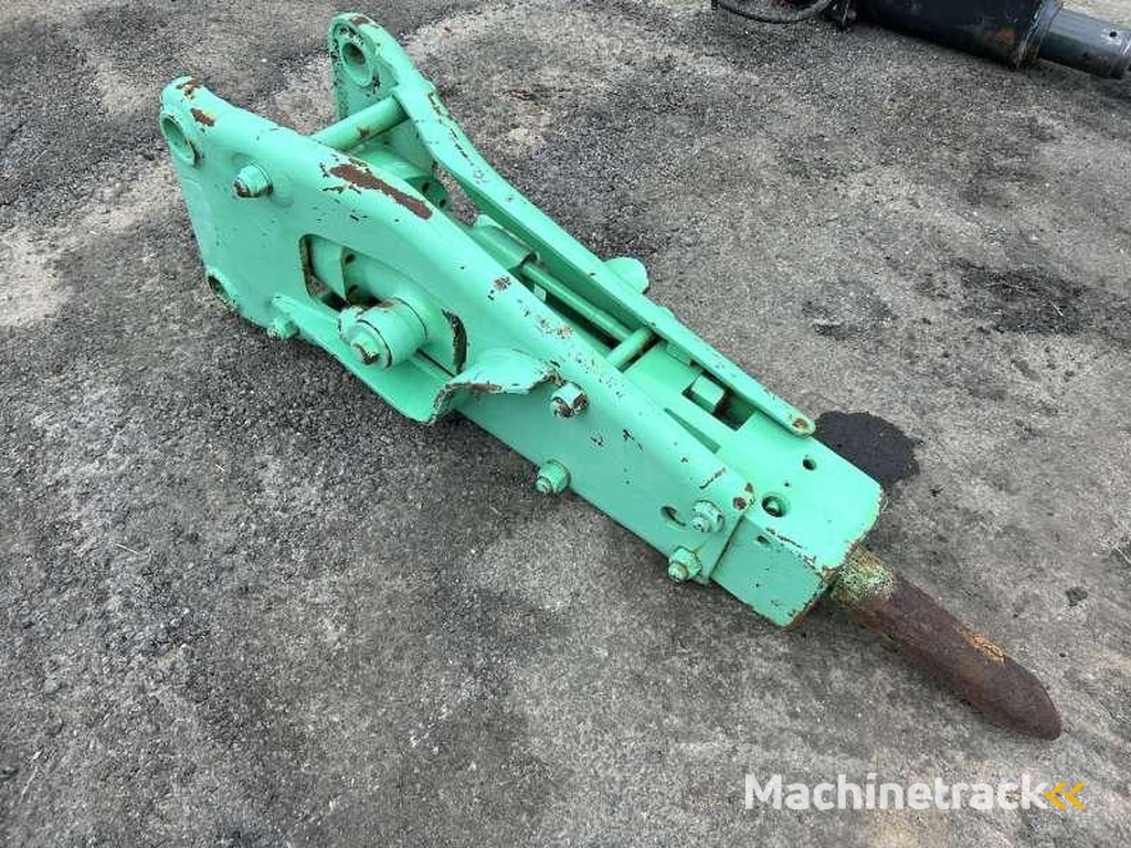 AUTRE tractopelles / peles 6 / 8 Tonnes - 355 Kgs