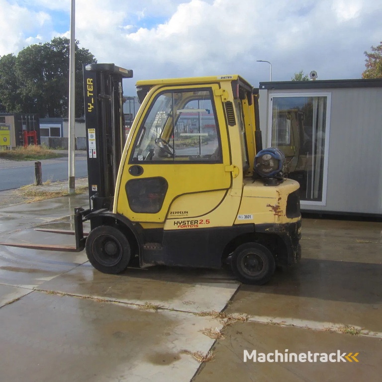 Hyster Heftruck H2.5FT, LPG-gas, triplomast, side shift.