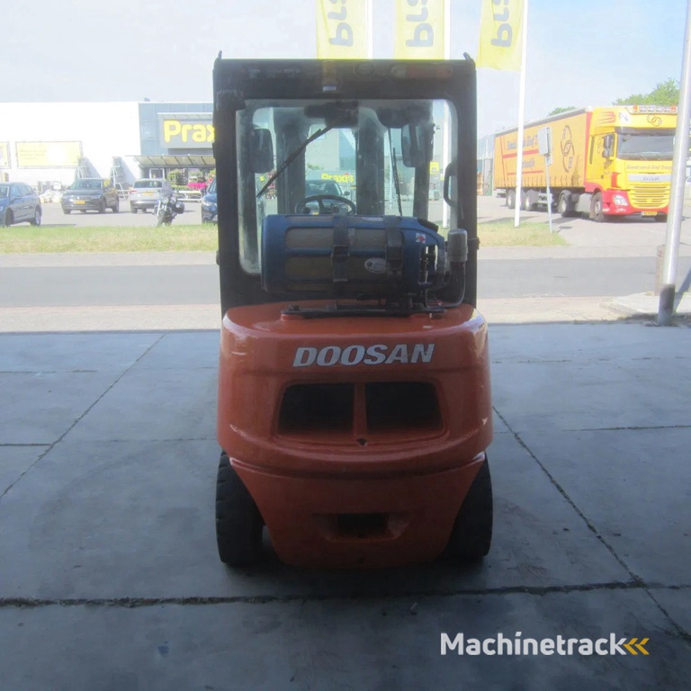 Doosan G35C Heftruck G35C-5, LPG, Triplomast, Side shift, met kenteken.