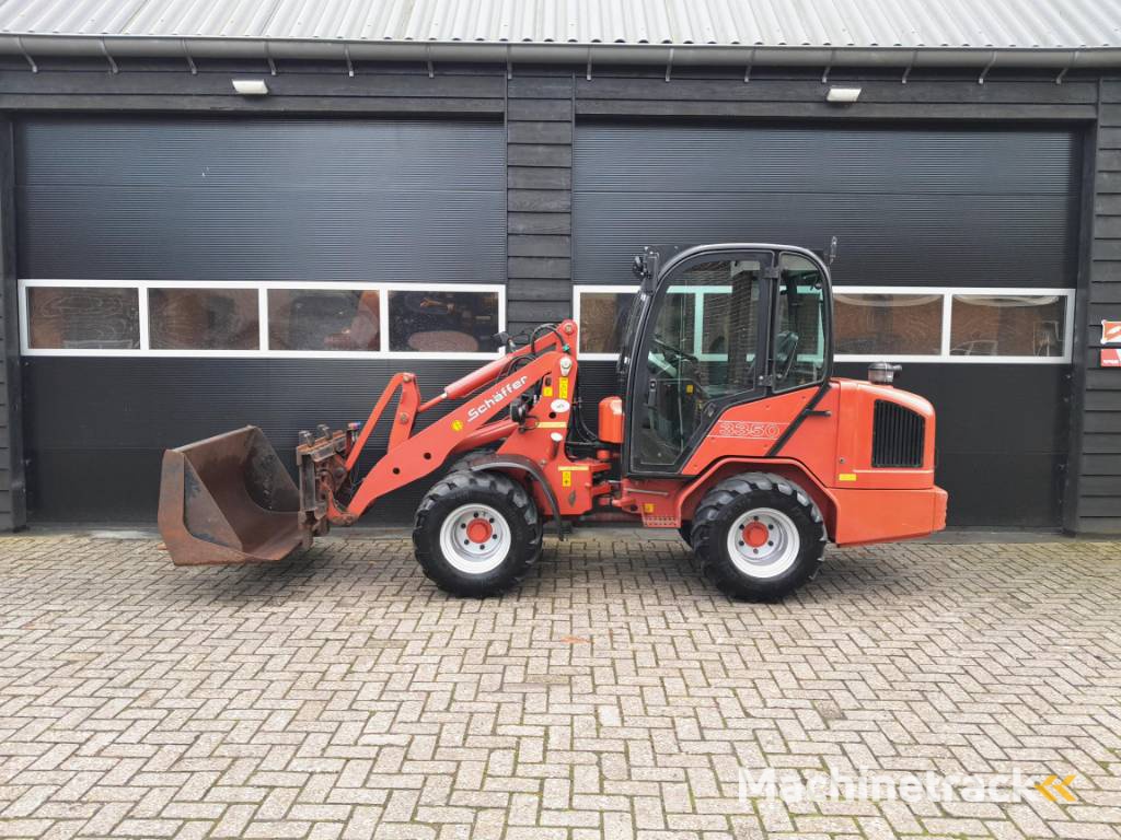 Schäffer 3350 minishovel met cabine NL kenteken