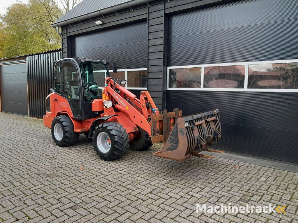 Schäffer 3350 minishovel met cabine NL kenteken