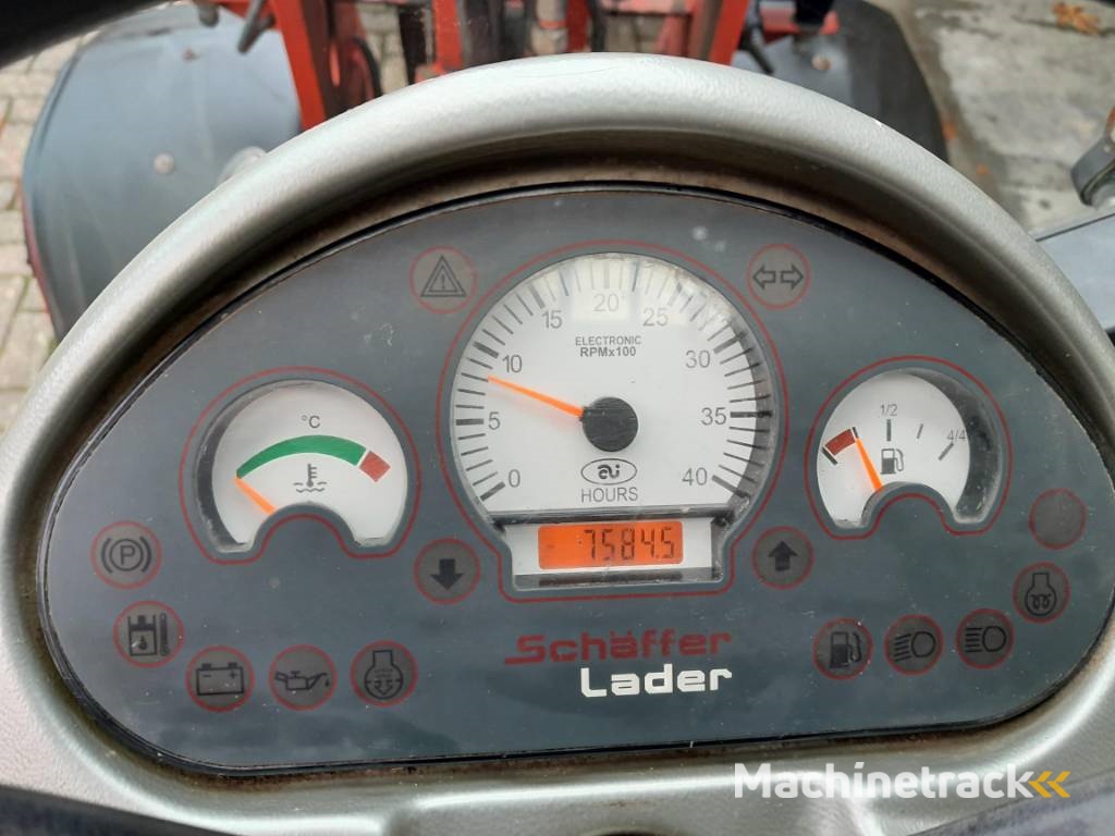 Schäffer 3350 minishovel met cabine NL kenteken