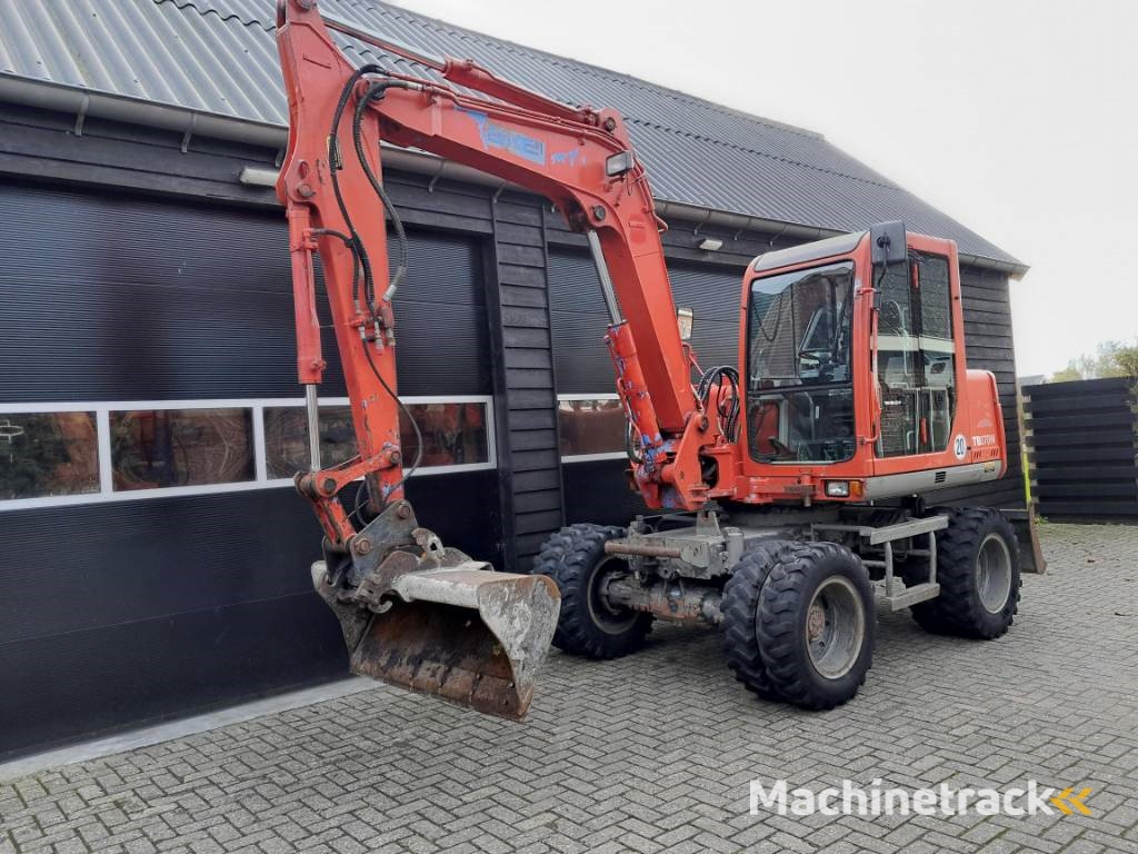Takeuchi TB070 mobiele kraan graafmachine