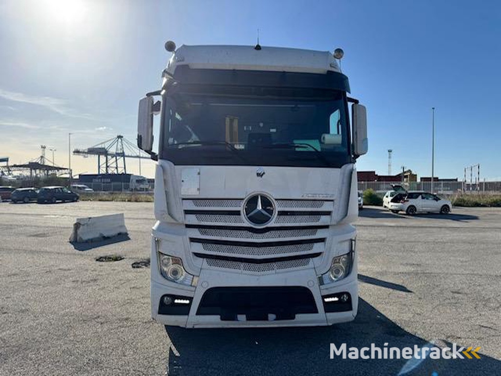 Mercedes ACTROS 1853