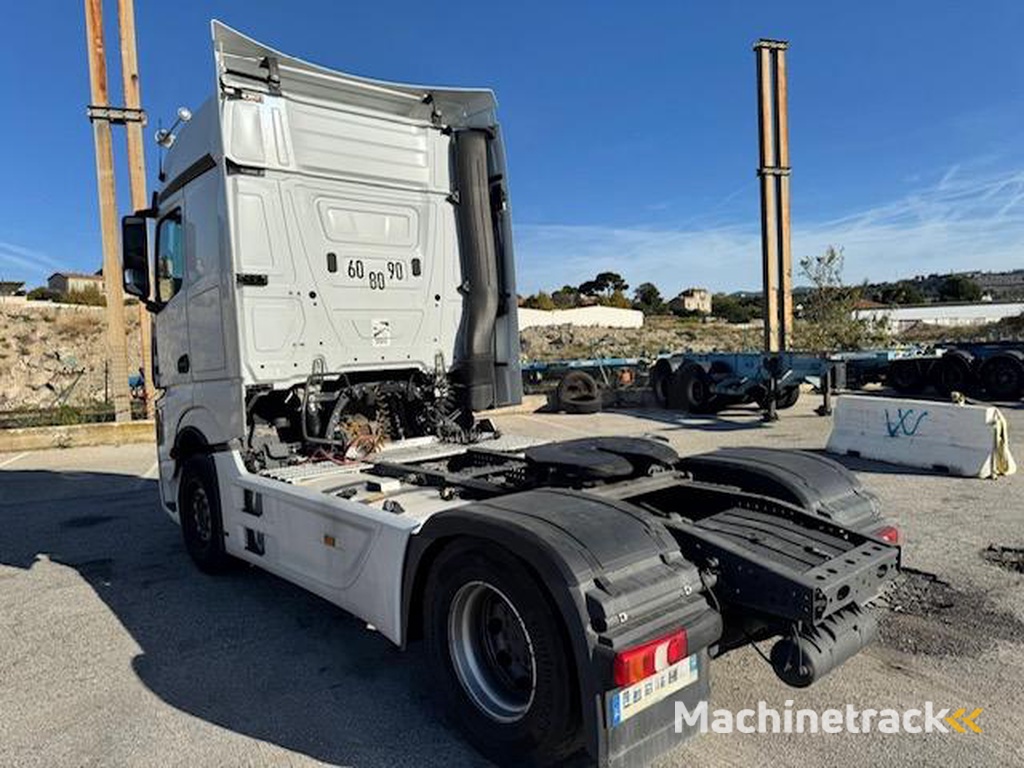 Mercedes ACTROS 1853