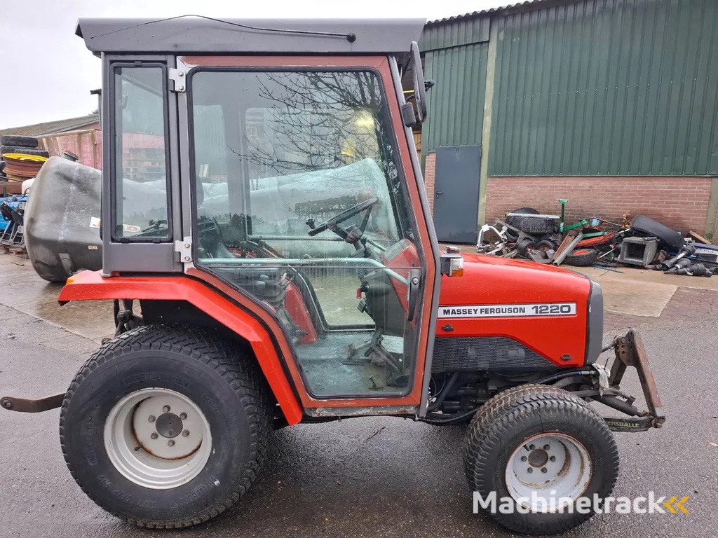 Massey Ferguson 1220
