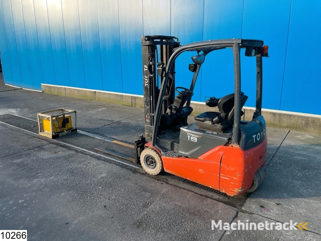 Toyota 8FBEKT18 1800KG, H 4.7M, 7764h, charger