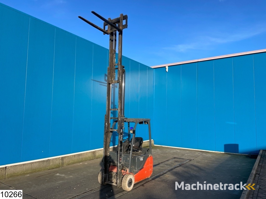 Toyota 8FBEKT18 1800KG, H 4.7M, 7764h, charger