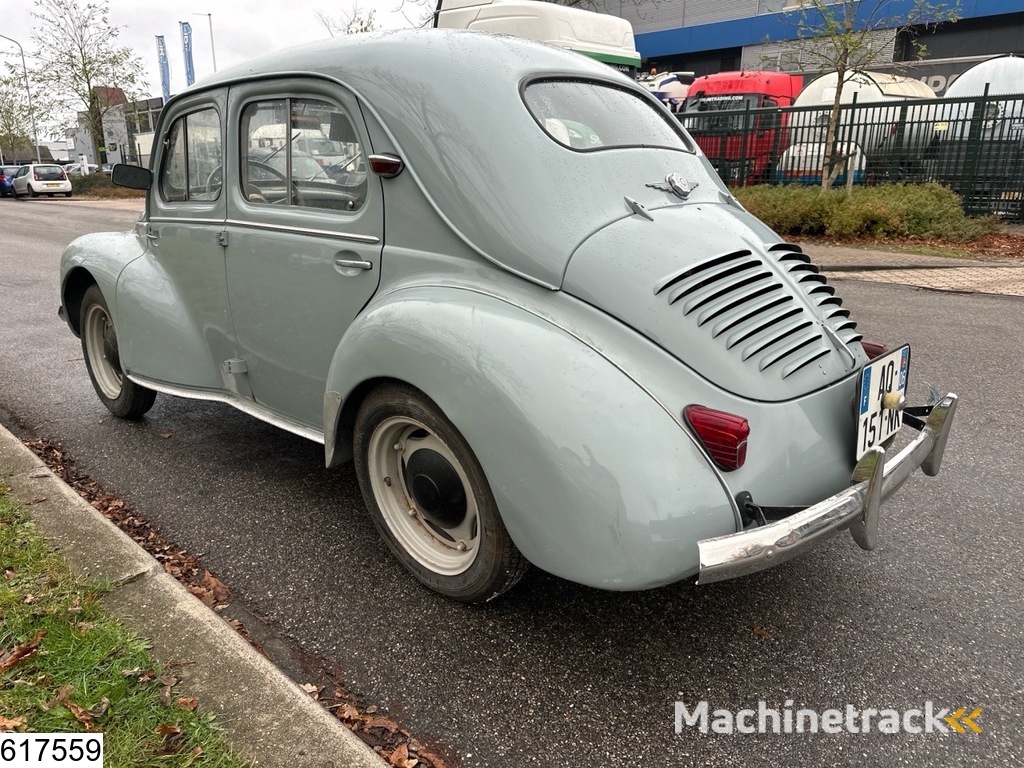 Renault ? 4CV