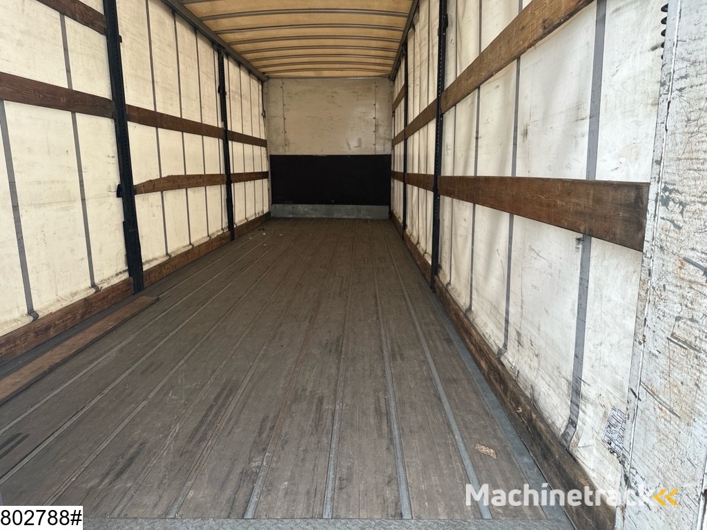 Onbekend Gesloten laadbak