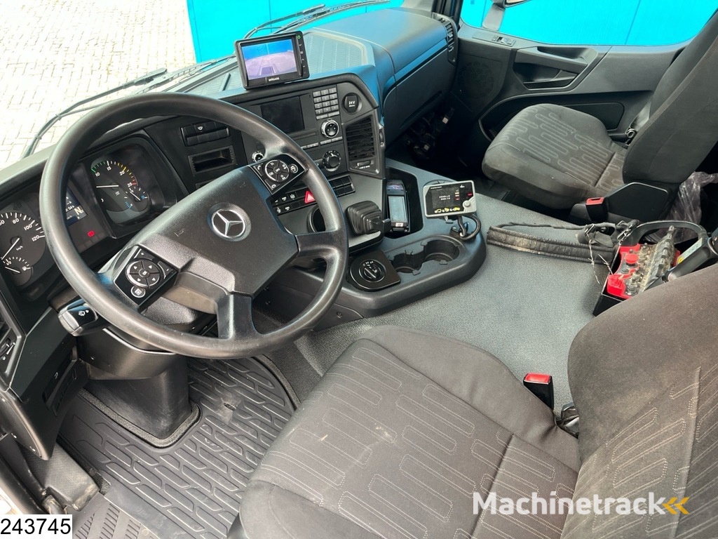 Mercedes Arocs 3240 8X4, EURO 6, Steel suspension, Palfinger