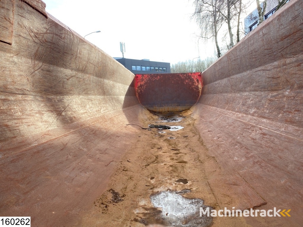 Louault kipper Steel chassis and steel loading platform