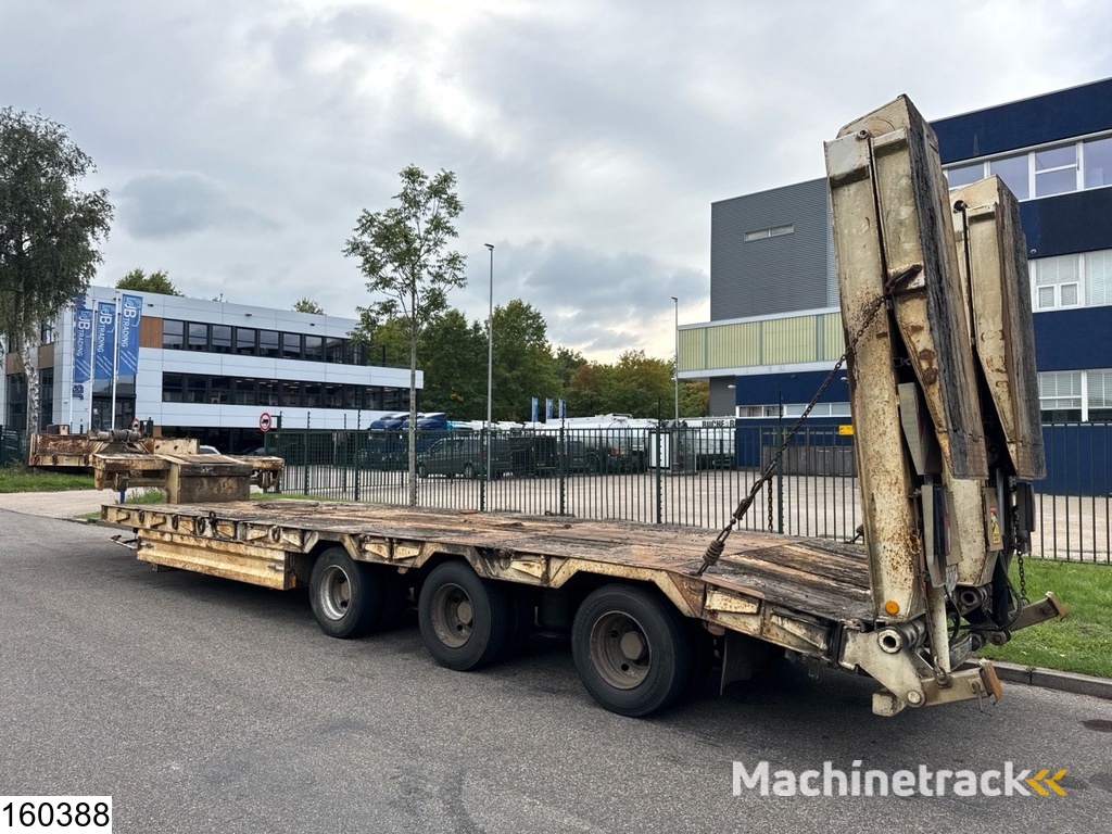 Louault Lowbed 34,000 kg, Steering axle, Hydraulic, Winch