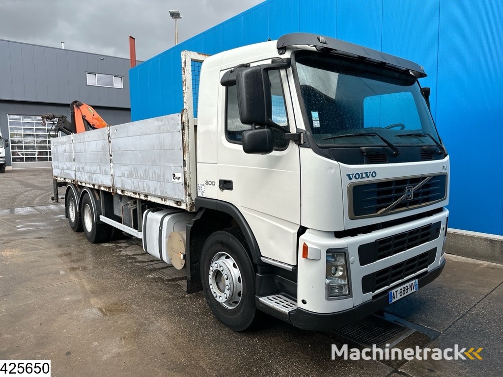Volvo FM 300 6 X 2, Manual, Steel suspension, Palfinger