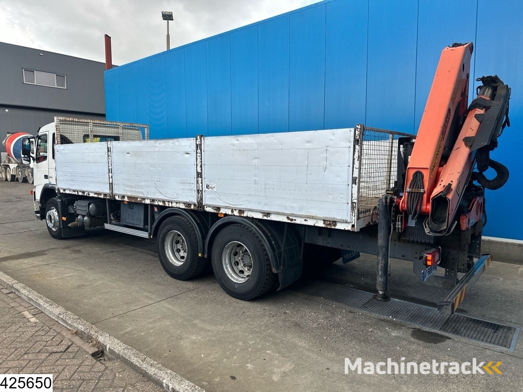 Volvo FM 300 6 X 2, Manual, Steel suspension, Palfinger