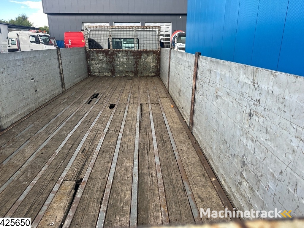 Volvo FM 300 6 X 2, Manual, Steel suspension, Palfinger