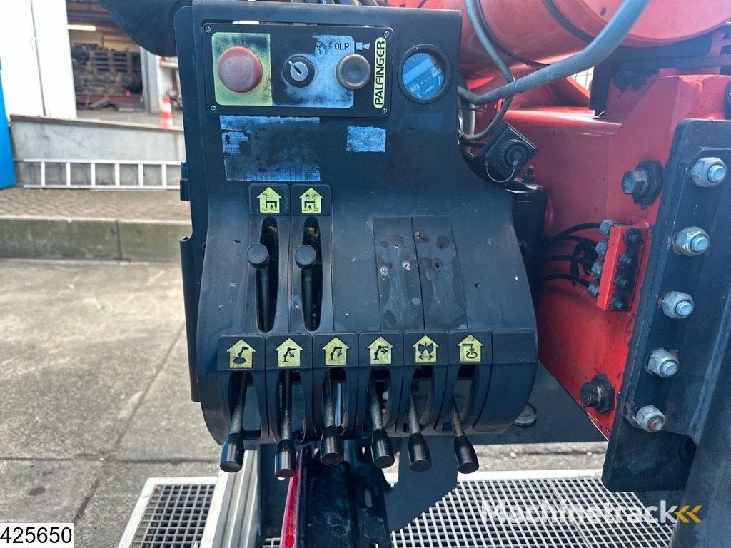 Volvo FM 300 6 X 2, Manual, Steel suspension, Palfinger