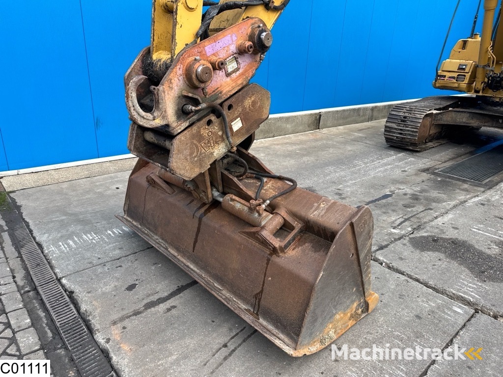 Caterpillar 318 B 86 KW, Crawler excavator